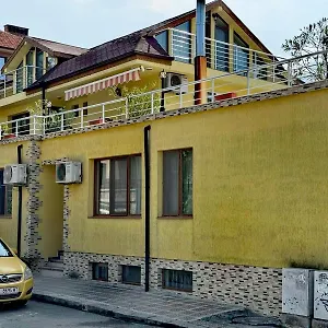 за гости гергана град Homestay