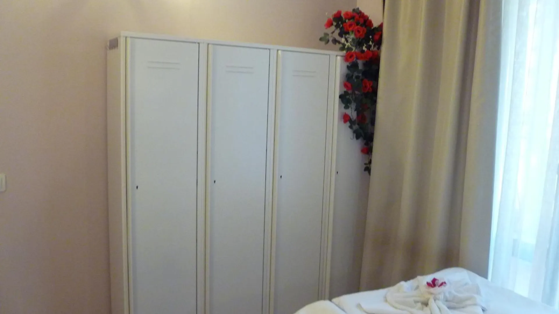 Apartment Tourist Complex Rose Village 써니비치 2*,